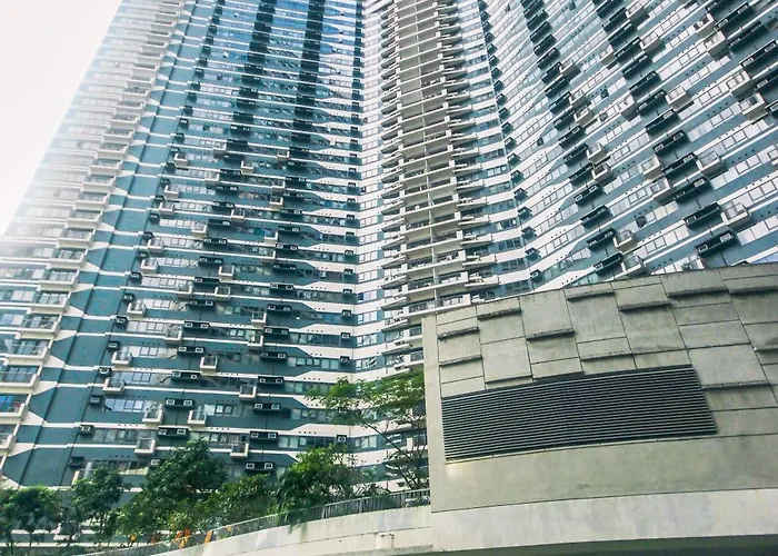 Апартаменты Chic Floating Penthouse Makati Gym Air Gym Swim Park 300mb *