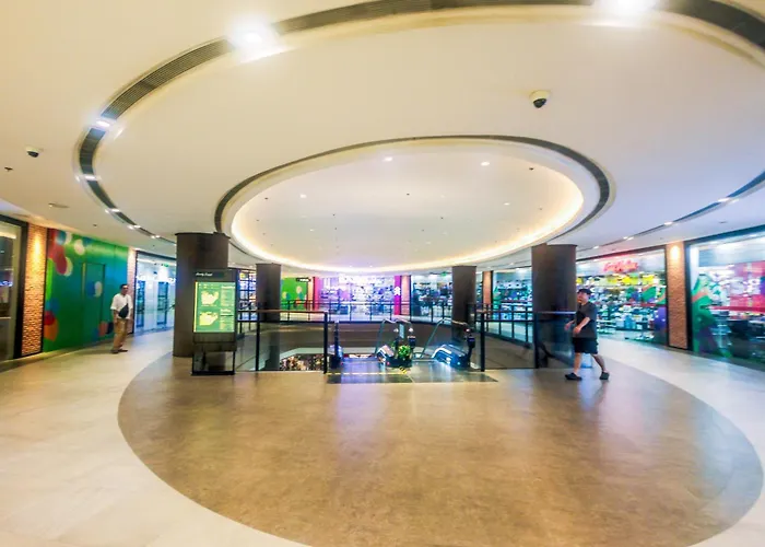 Chic Floating Penthouse Makati Gym Air Gym Swim Park 300mb * Манила