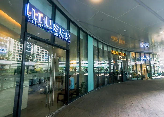 Апартаменты Chic Floating Penthouse Makati Gym Air Gym Swim Park 300mb *