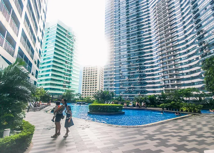 Chic Floating Penthouse Makati Gym Air Gym Swim Park 300mb Апартаменты Манила