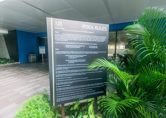 Chic Floating Penthouse Makati Gym Air Gym Swim Park 300mb
