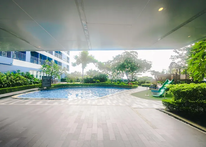Chic Floating Penthouse Makati Gym Air Gym Swim Park 300mb *