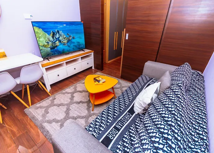 Апартаменты Chic Floating Penthouse Makati Gym Air Gym Swim Park 300mb