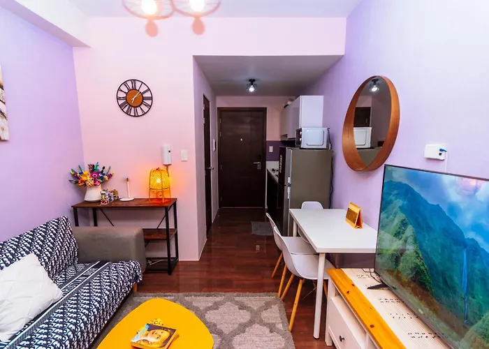 Chic Floating Penthouse Makati Gym Air Gym Swim Park 300mb *