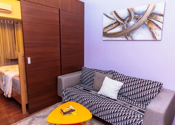 Chic Floating Penthouse Makati Gym Air Gym Swim Park 300mb Апартаменты
