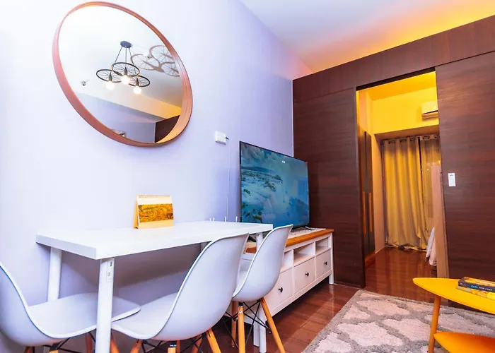 Chic Floating Penthouse Makati Gym Air Gym Swim Park 300mb Апартаменты Манила